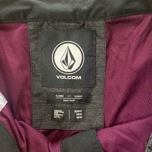 Woman’s Volcom size M  Snowboard/ ski pants